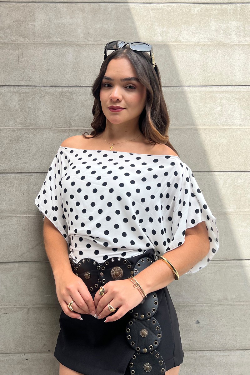 BLUSA PUNTOS PERLA